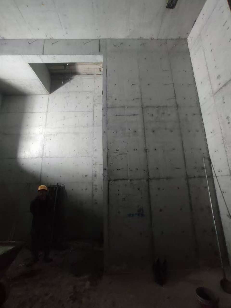 自流井墙上开槽钢筋断了有影响吗